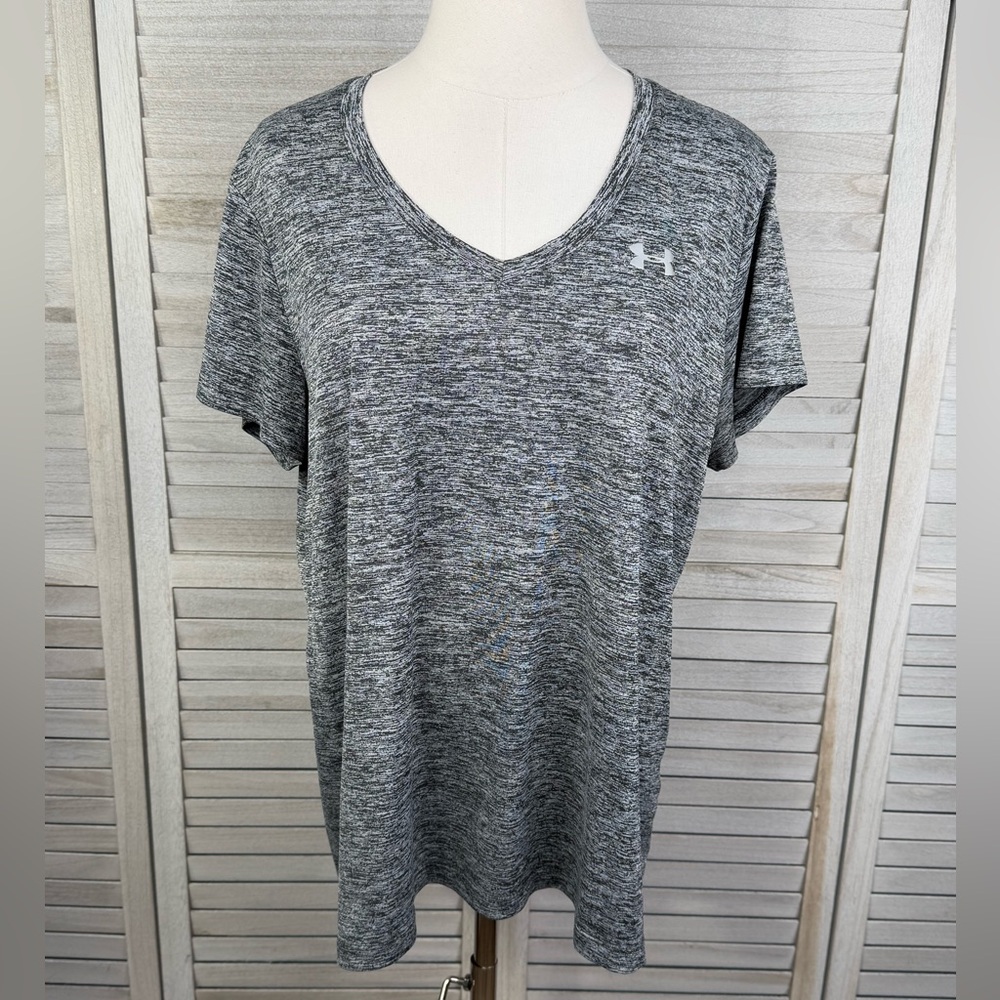 UNDER ARMOUR Women's Tech V Neck T-Shirt
Loose Heatgear Black Space Dye-XL